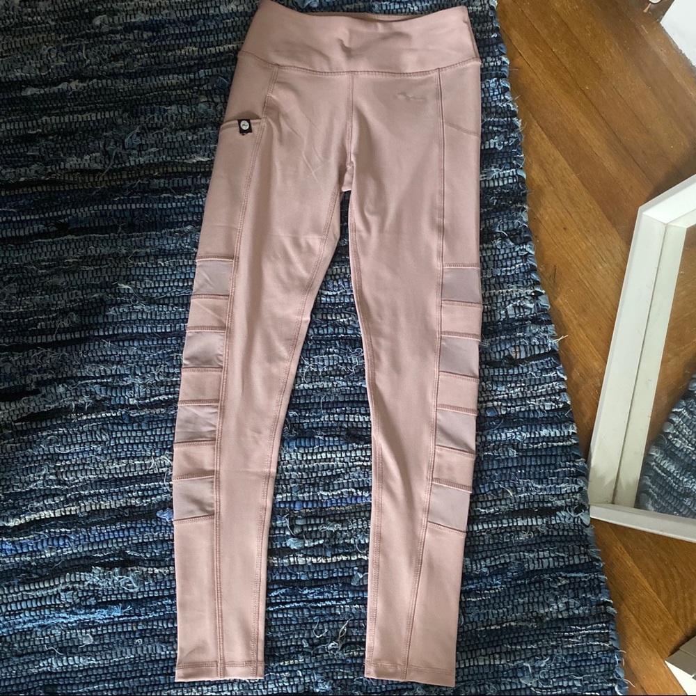Never Worn Light Pink Athletic Leggings - Picture 5 of 5